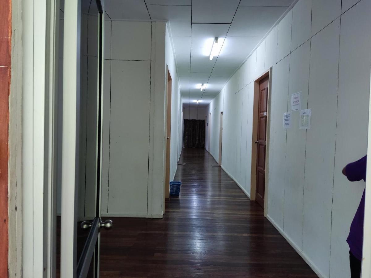 Oyo 90396玛华雨林天堂酒店 Tambunan 外观 照片
